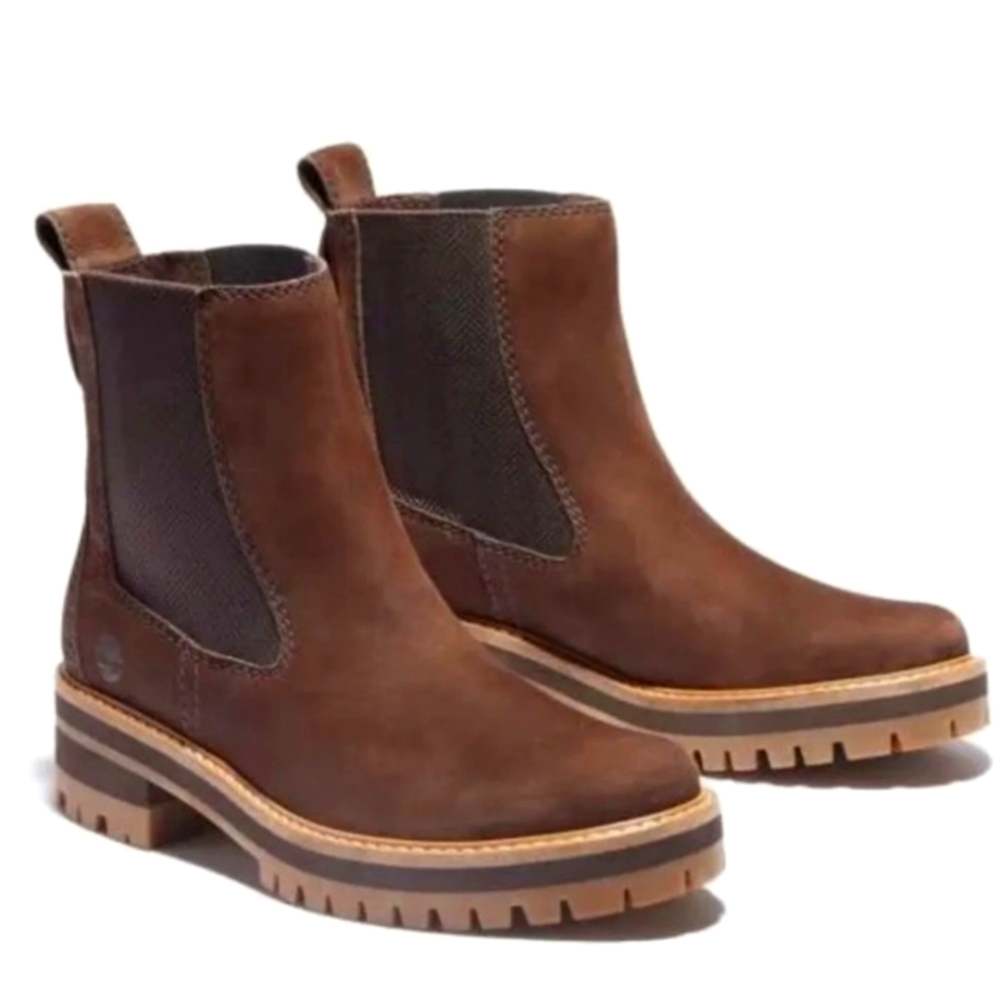 Women's Courmayeur Valley Chelsea Boots